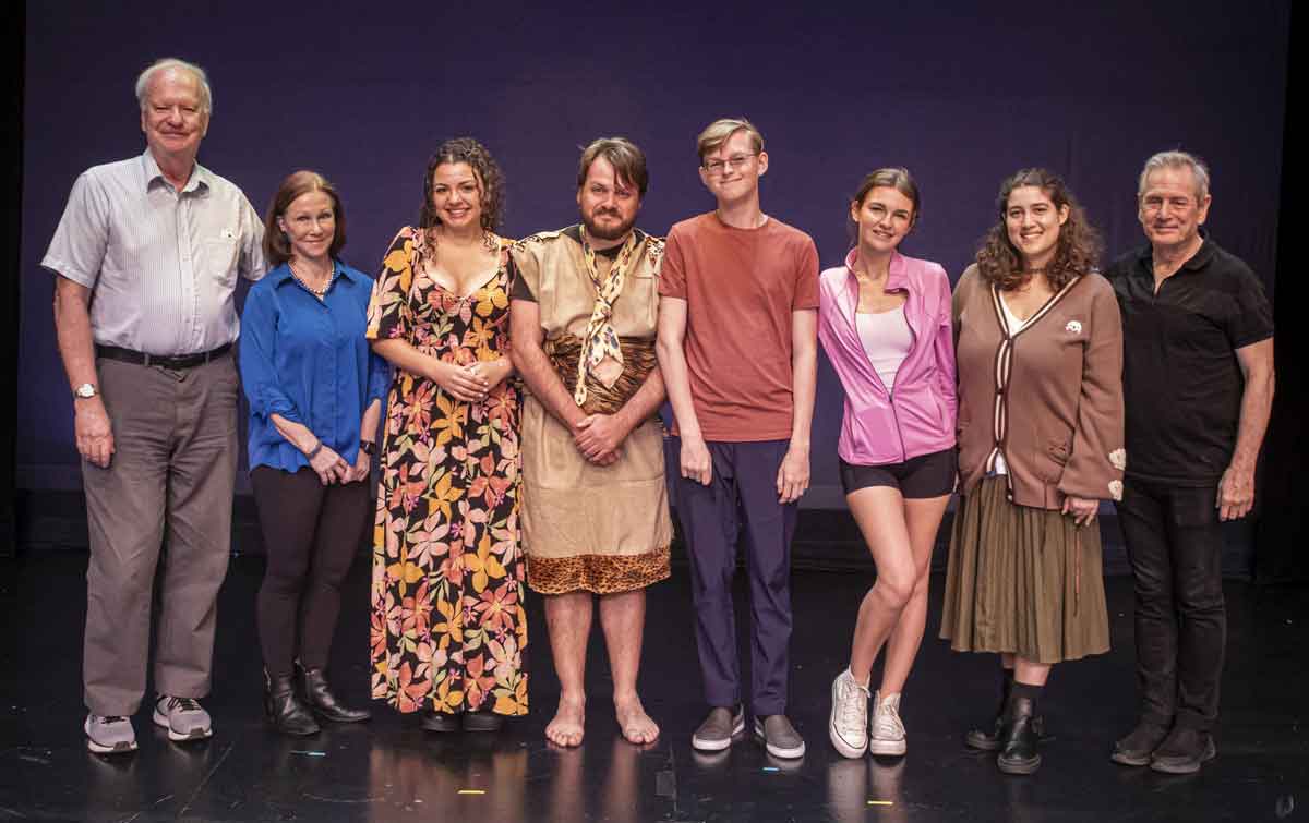 Playwright John Kelly, Lucinda Schlotterback, Aleah Colón-Alfonso, Ren Pearson, Robert Heath, Madeline Holdway, Gabriella Sands, and director Blake Walton.